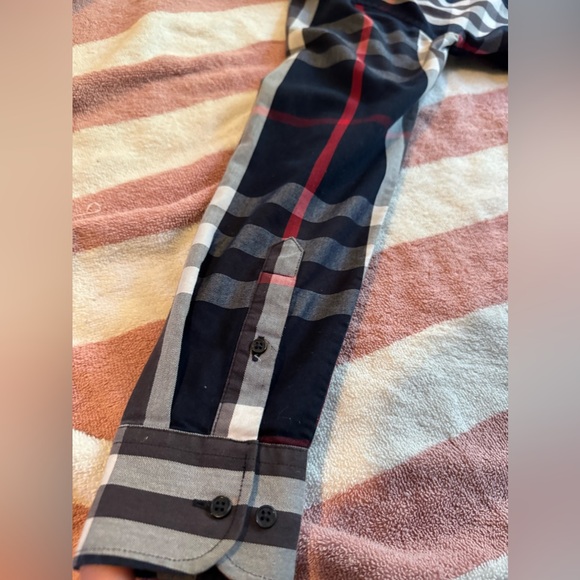 Button up Burberry - Picture 6 of 8